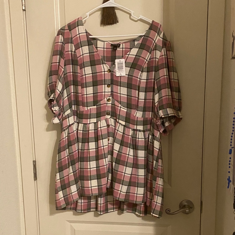 NEW Torrid Pink and White Plaid Button-Up Blouse